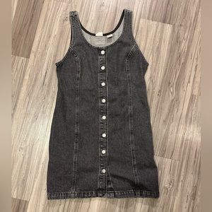 size small black levi dress
